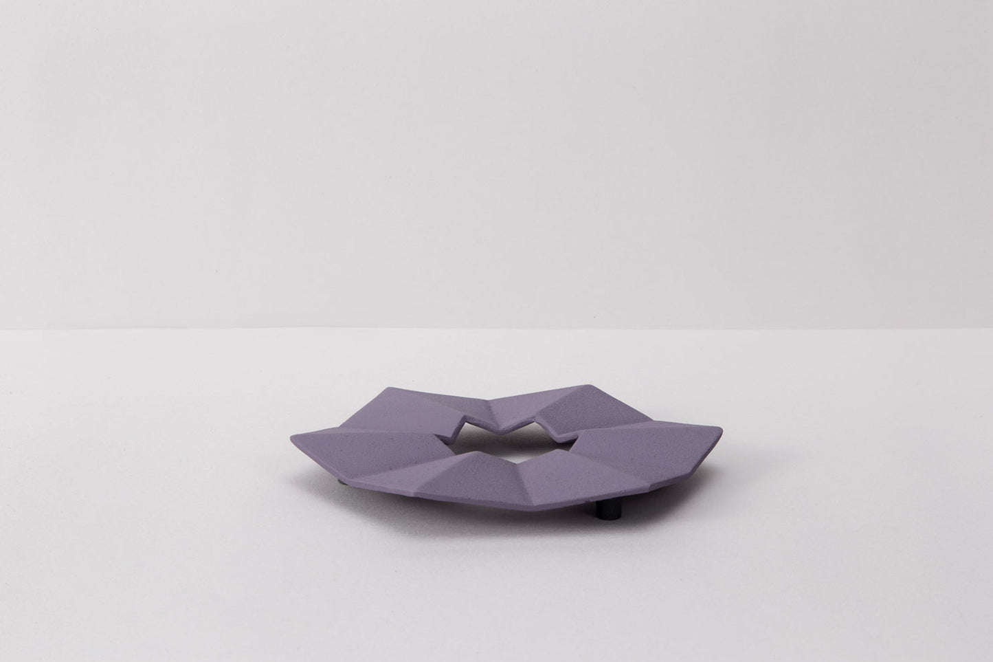 Kamashiki hexagonal origami (violet)