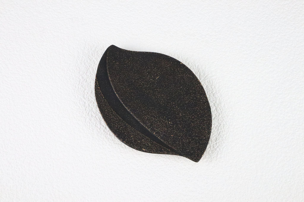 Kamashiki Leaf Gold/Black